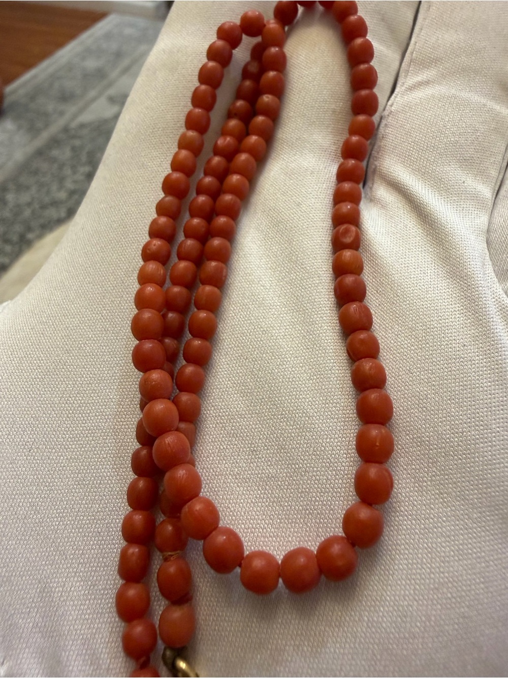 Vintage Natural Red Coral Bead Necklace 16" 10.15g 18K Gold Clasp BREV Italian - Picture 6 of 16